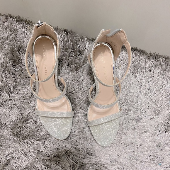 Kelly & Katie Dress Heeled Silver Sandals Size 8.5 - Picture 4 of 4